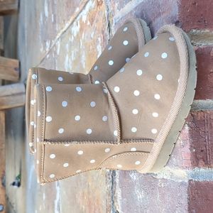 Toddler Gap Ugh style boots
